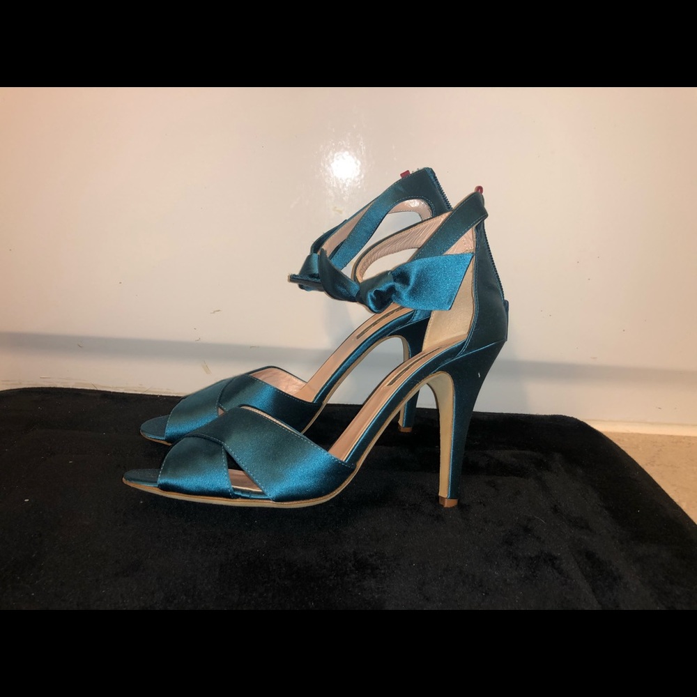 Sarah Jessica Parker size 9.5 Heels